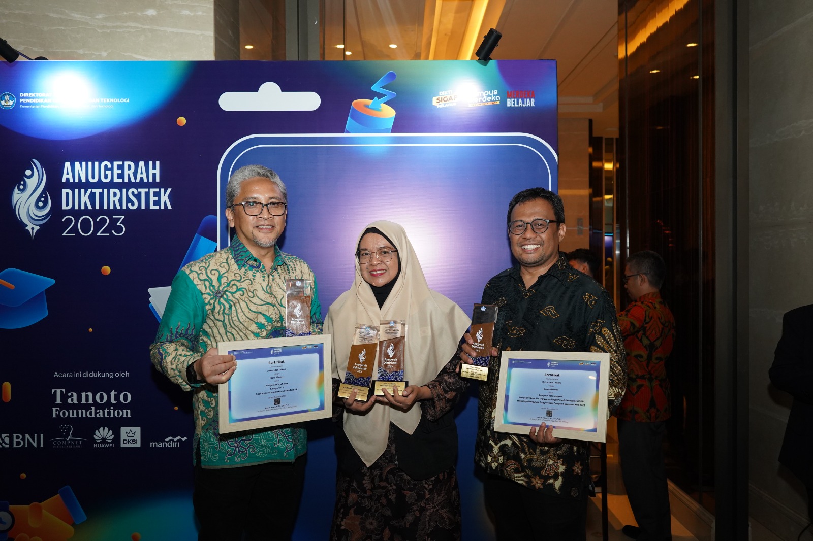 Telkom University Borong 7 Piala Penghargaan di Ajang Anugerah Diktiristek 2023