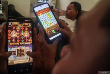 Kontroversi Judi Online: Menang Kantongi Uang Kalah Terima Bansos