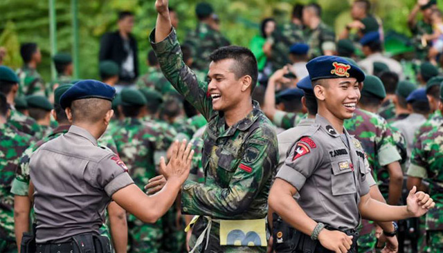 Bahas RUU TNI-Polri, Pemerintah-DPR Jangan Tutup Telinga