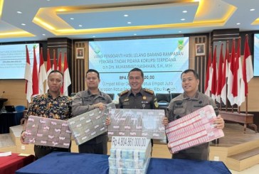 Pemkot Batam Terima Uang Hasil Lelang Barang Rampasan Sebesar Rp4,8 Miliar dari Kejagung