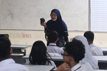 FOTO Mengenalkan Dunia Fotografi di SMP Negeri 271 Jakarta Barat
