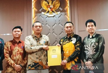 Rapat Pleno Penetapan Dharma-Kun sebagai Calon Perseorangan Pilkada Jakarta 2024 Diskors Tiga Kali