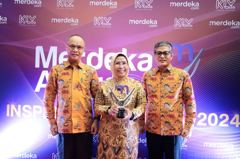 Dukung Kemandirian Pangan di Serang, Ratu Tatu Chasanah Raih Penghargaan Merdeka Awards 2024