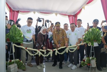 Muhadjir Resmikan SMK Asy-Syarif Mitra Industri Mojokerto