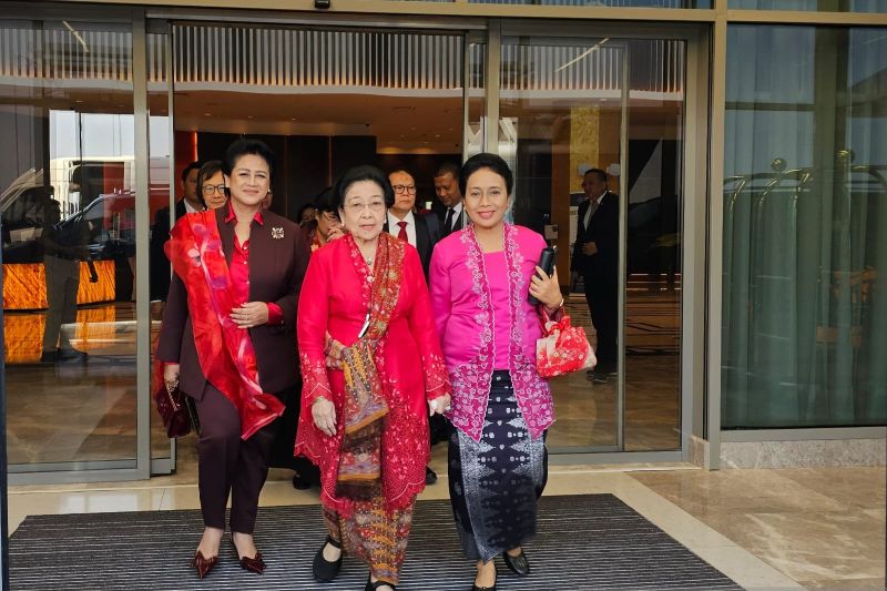 Megawati Terima Gelar Profesor Kehormatan Universitas Silk Road Internasional