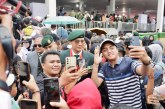 AHY Kenakan Baret Linud Kostrad pada Upacara Peringatan HUT TNI ke-79 di Monas