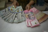 Kurs Rupiah Terhadap Dolar AS Merosot Jadi Rp15.567 Sore Ini